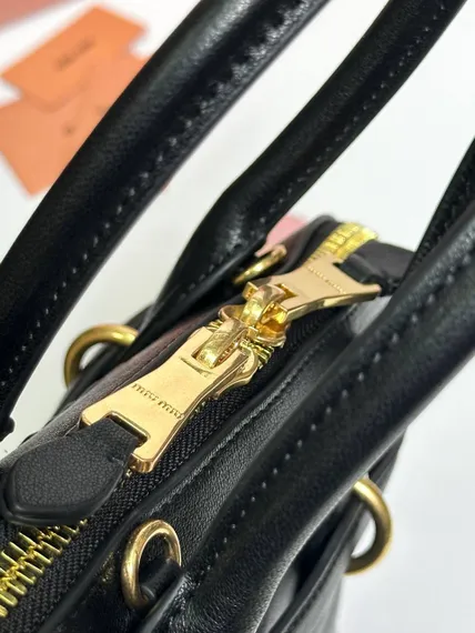 Сумка MIU MIU Aventure nappa, черная