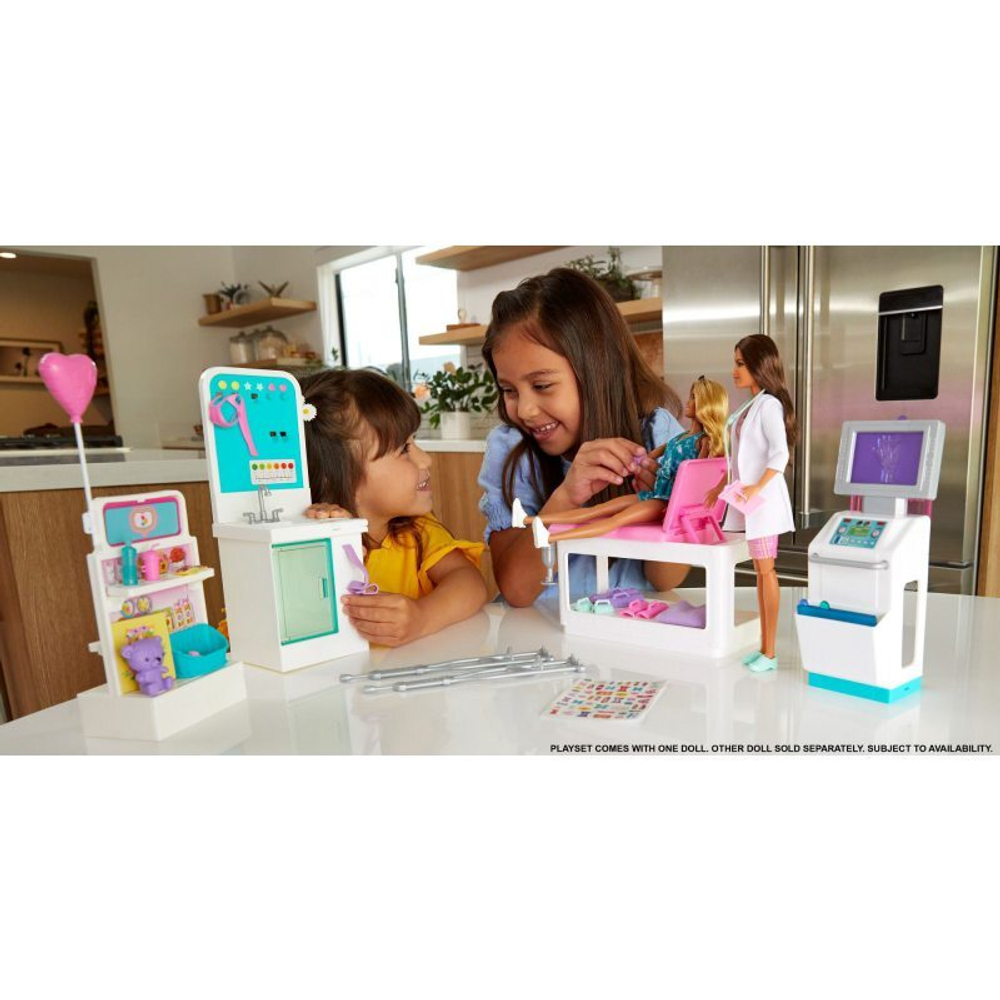 Сюжетно-ролевые игрушки Mattel Barbie Профессии Клиника, GTN61