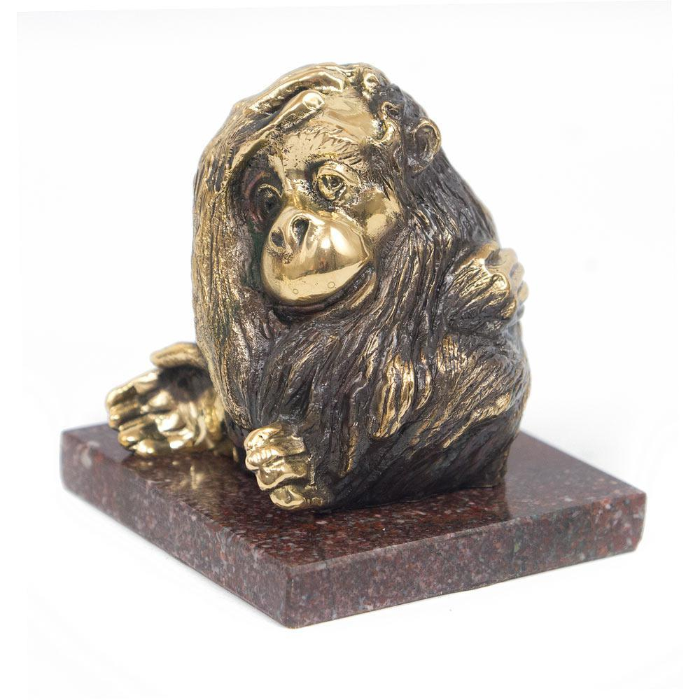 Статуэтка  "Задумчивая обезьяна" из бронзы на подставке из камня  G 116847