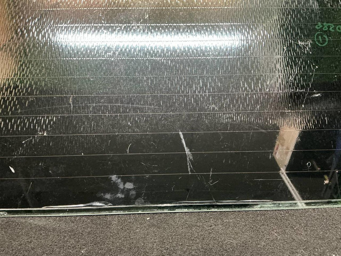 Стекло крышки багажника Mercedes G W463 (08-18)