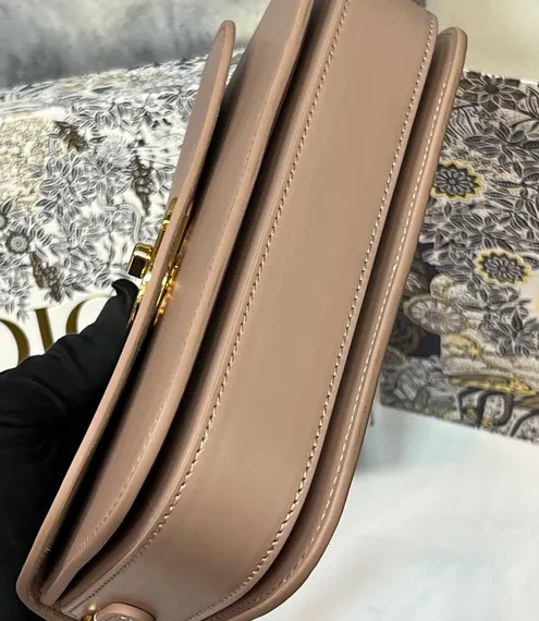Сумка Dior 30 Montaigne Avenue бледно-розовый