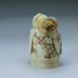 Нэцкэ Дзюродзин с рыбой на плече старый