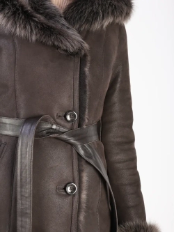 Дубленка зимняя натуральная с капюшоном длинная и теплая