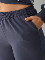 Костюм с брюками КБ-184/графит-плетистаяроза