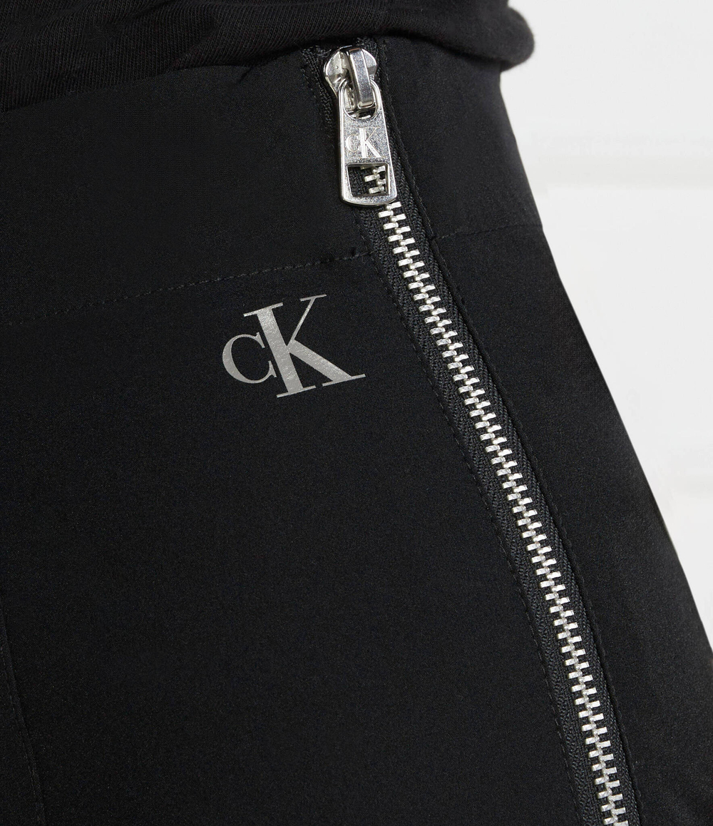 Брюки CALVIN KLEIN JEANS - черный(J20J222336)