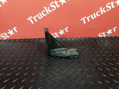 Кронштейн траверсы КПП правый 2017г.