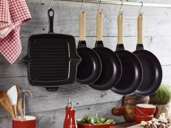 STAUB - Сковорода-гриль чугунная, 33 см, с черными ручками. / артикул   40511-783-0  / GTIN 3272340024641