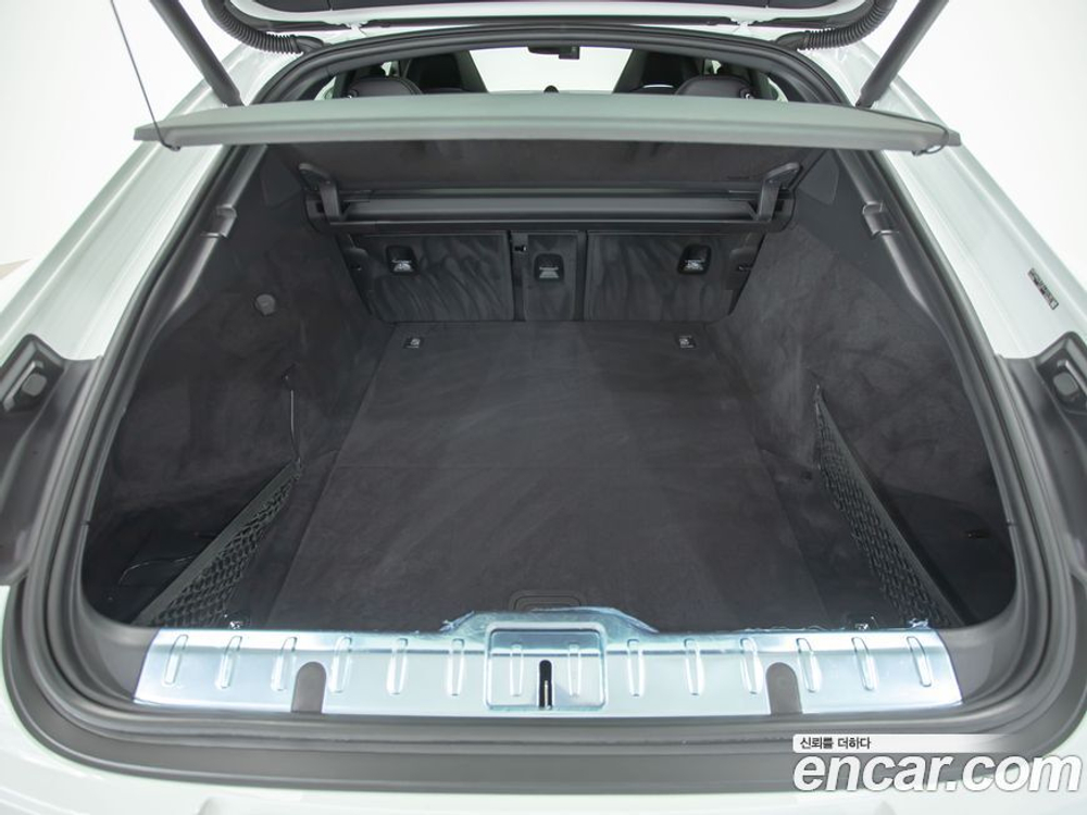 Porsche Panamera (971) 3.0 AWD (04.2020)