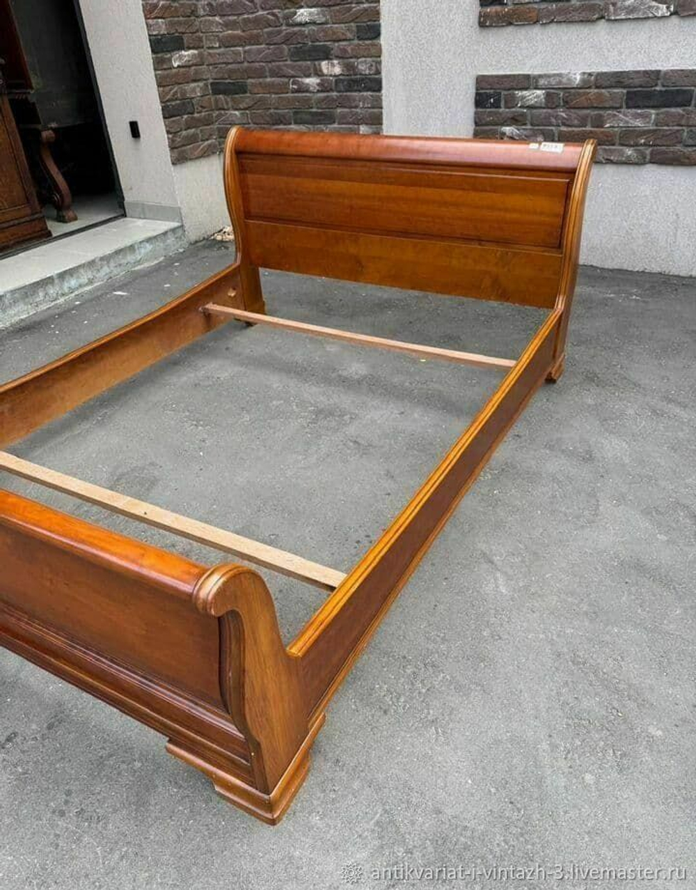 Кровать односпальная 140×190