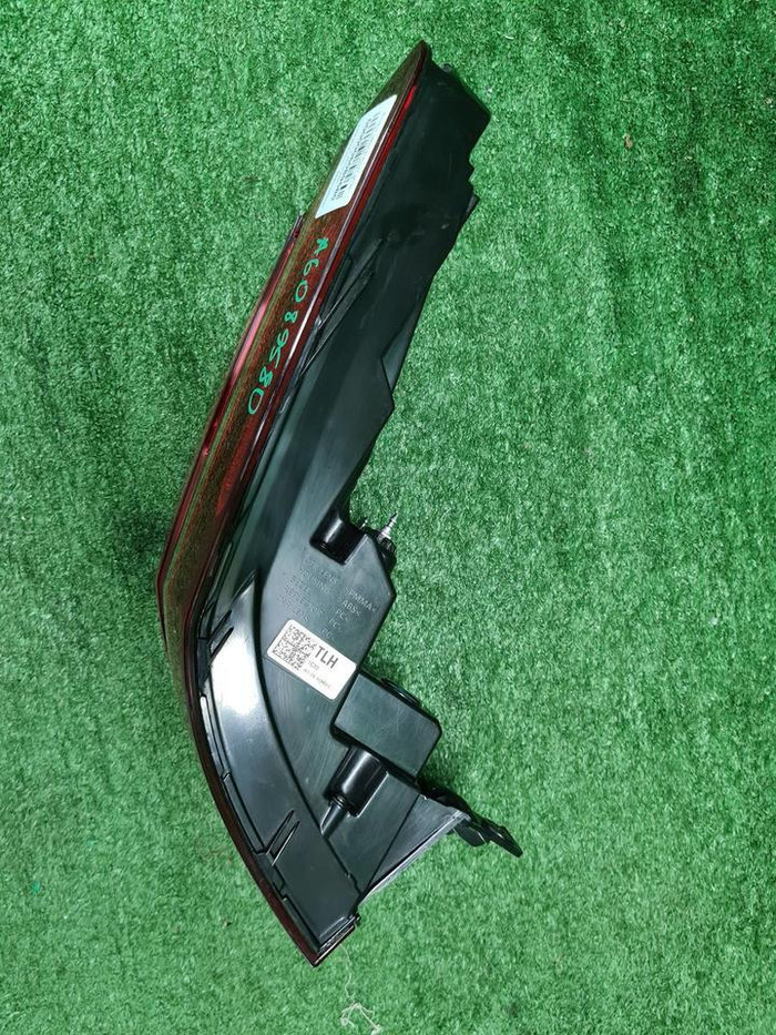 Фонарь левый внешний Genesis GV80 (2020-2023)