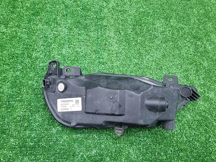 ПТФ левая Volvo XC90 2 (2014-2019)