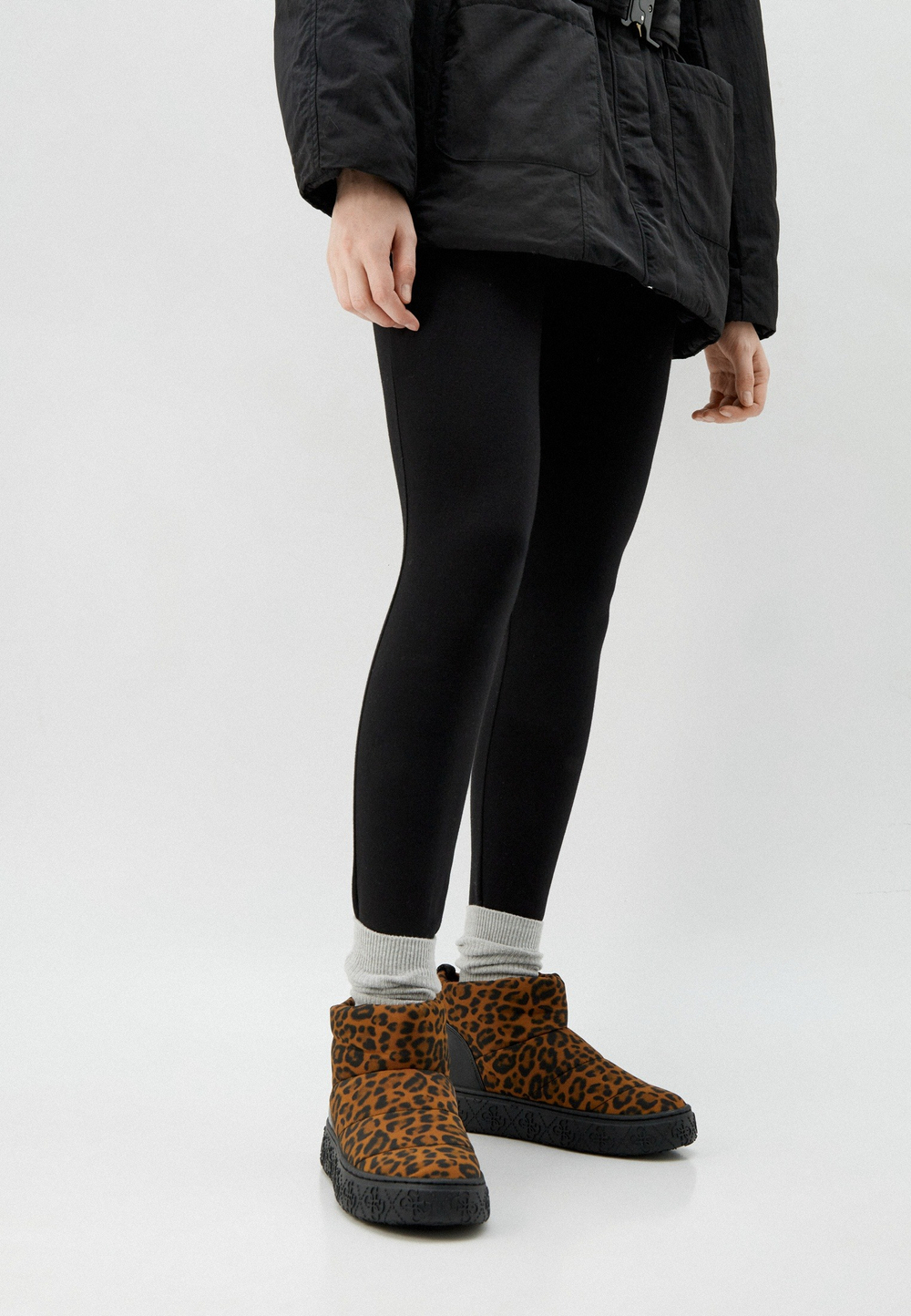 Полусапоги женские GUESS UNION