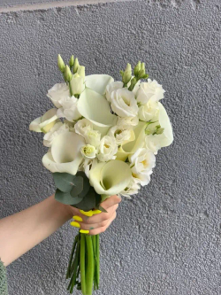 Букет невесты №19 с каллами и эустомой