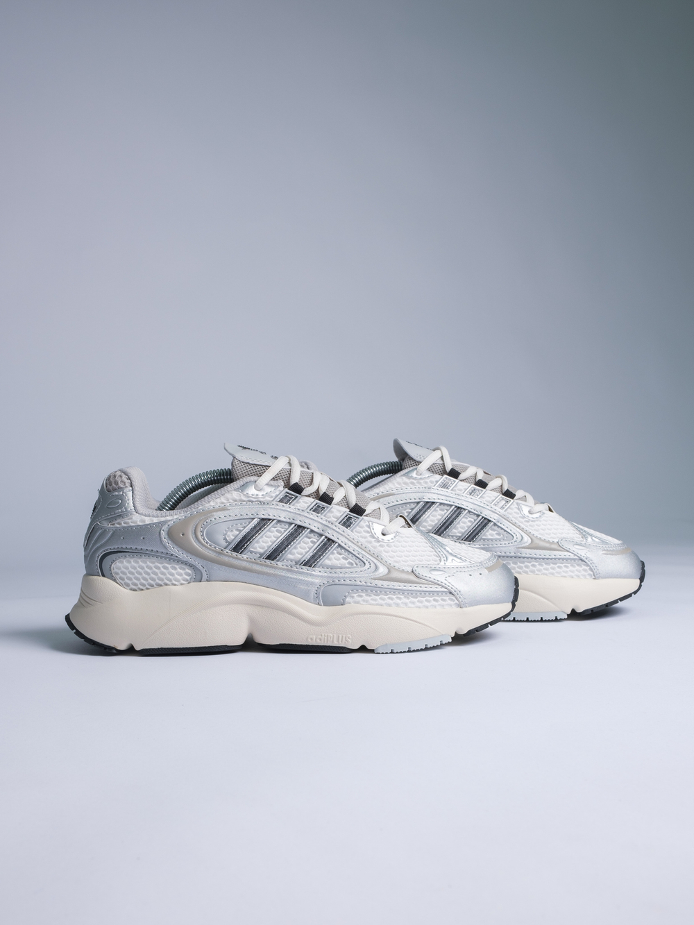 Кроссовки Adidas Ozmillen #IF4015 (сер.)