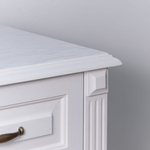 Комод белый для вещей Харви из массива сосны с филенкой для спальни в викторианском стиле, комод деревянный с ящиком и с дверцами на ножках напольный