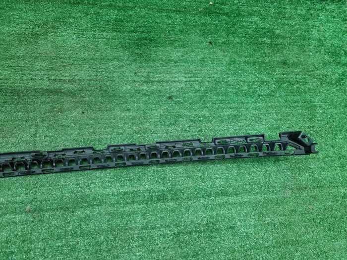 Решетка переднего бампера Hyundai Staria (21-нв)