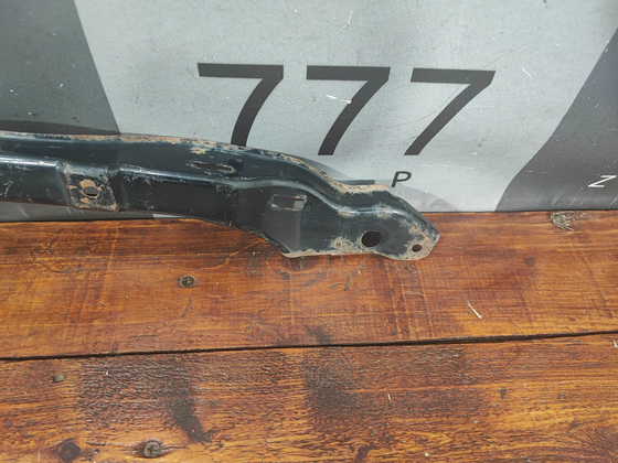 Кронштейн решетки радиатора Mazda CX-5 1 (KE) 11-15 Б/У Оригинал KD45500K1