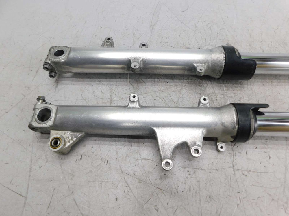 Перья вилки Honda X-11 SC42
