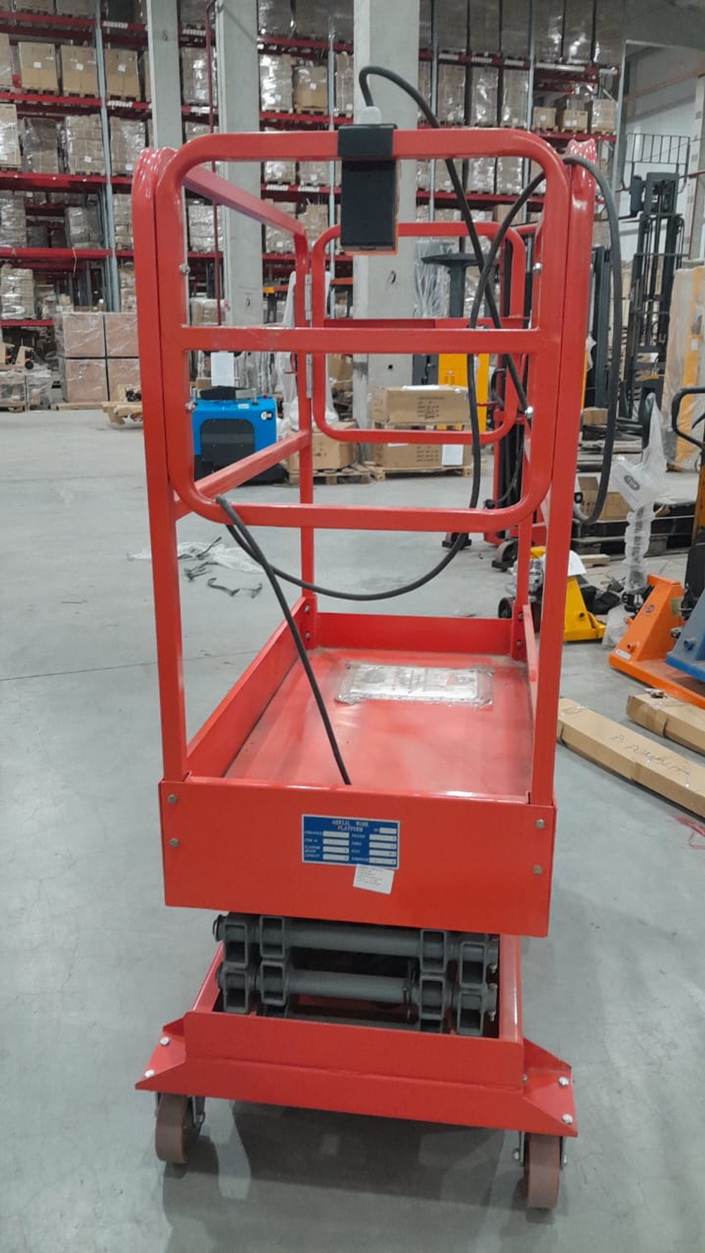 Подъемник ножничный передвижной 500 кг 12/14 м TOR SJY-0,5-12 DC аккумуляторный