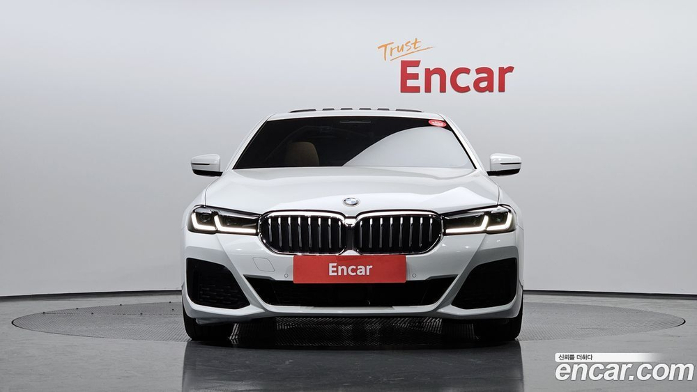 BMW 5 Series (G30) 520i M Sports (11.2022)