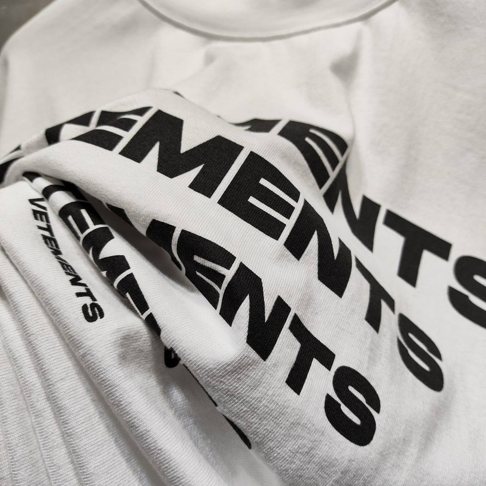 Футболка Vetements