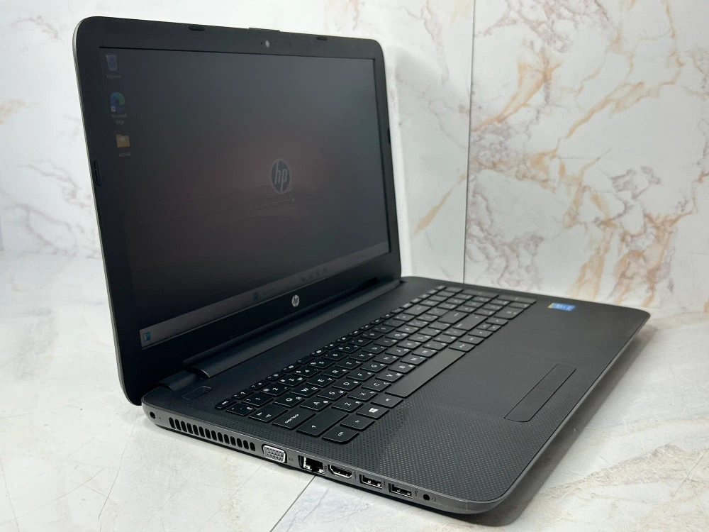 Ноутбук HP 250 G4. Производитель CPU: Intel, Линейка CPU: Core i3, CPU: i3-5005U, RAM: 4Gb, GPU: Intel HD, Диагональ: 15.6", Разрешение: 1366*768, Тип экрана: SVA, OS: DOS, Цвет: Черный, BackLight: -, Состояние: B1