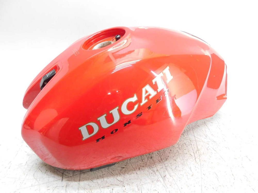 Бак топливный Ducati Monster 400.