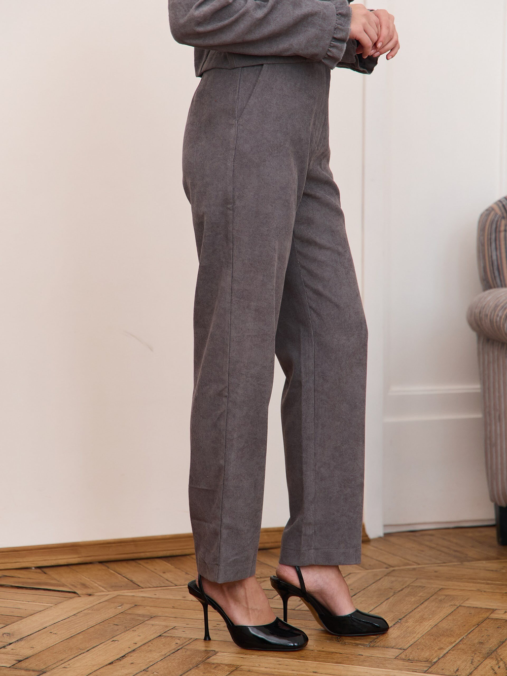 Брюки классические вельветовые