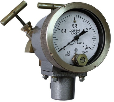 Дифманометр ДСП-80В-РАСКО 16кПа-1,6МПа, кл.т.1,5 (в комплекте с вентильным блоком)