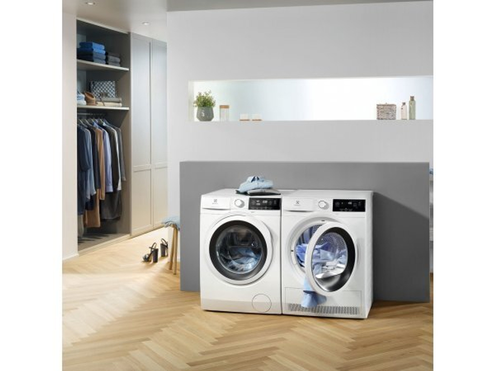 Стиральная машина Electrolux EW6F3R28WU