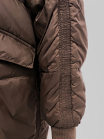 Пуховик 18106 удлиненный с двумя карманами спереди