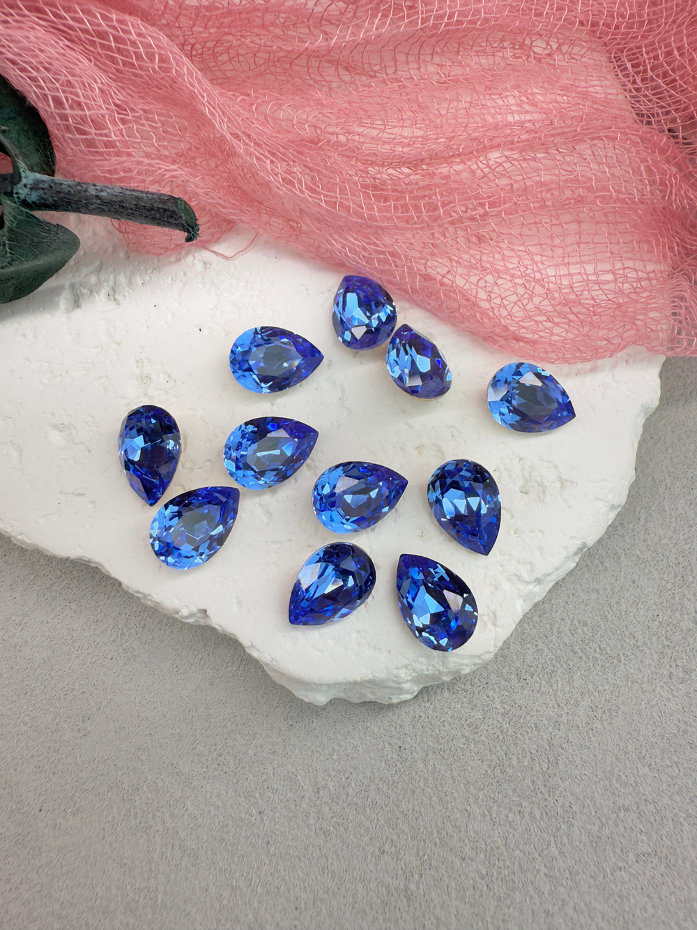 Капля Drop 10*7 мм, Sapphire