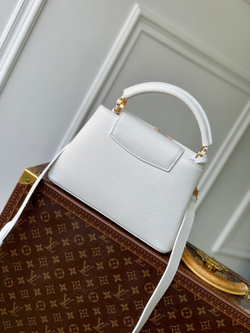 Louis Vuitton Capucines (3 sizes)