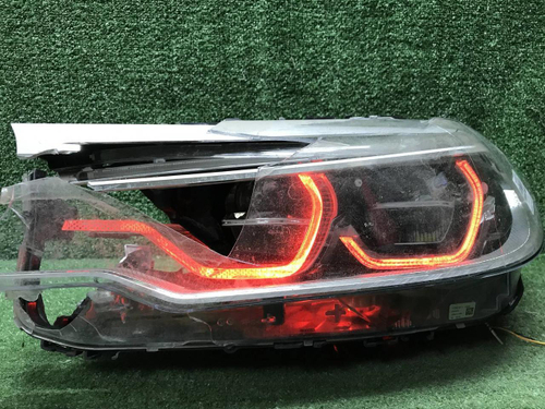 Битая Фара левая BMW 5er G30 (17-20) Adaptive LED