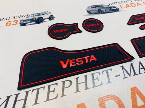 Комплект ковриков в салон Lada Vesta (Красные)