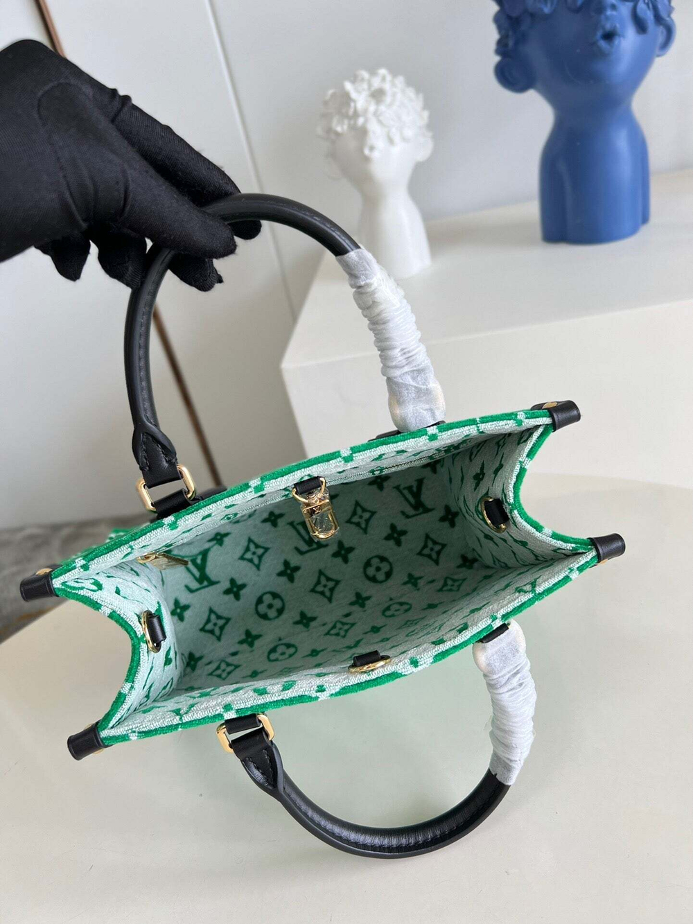 Louis Vuitton Onthego PM