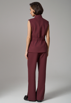 Жилет на молнии бордовый