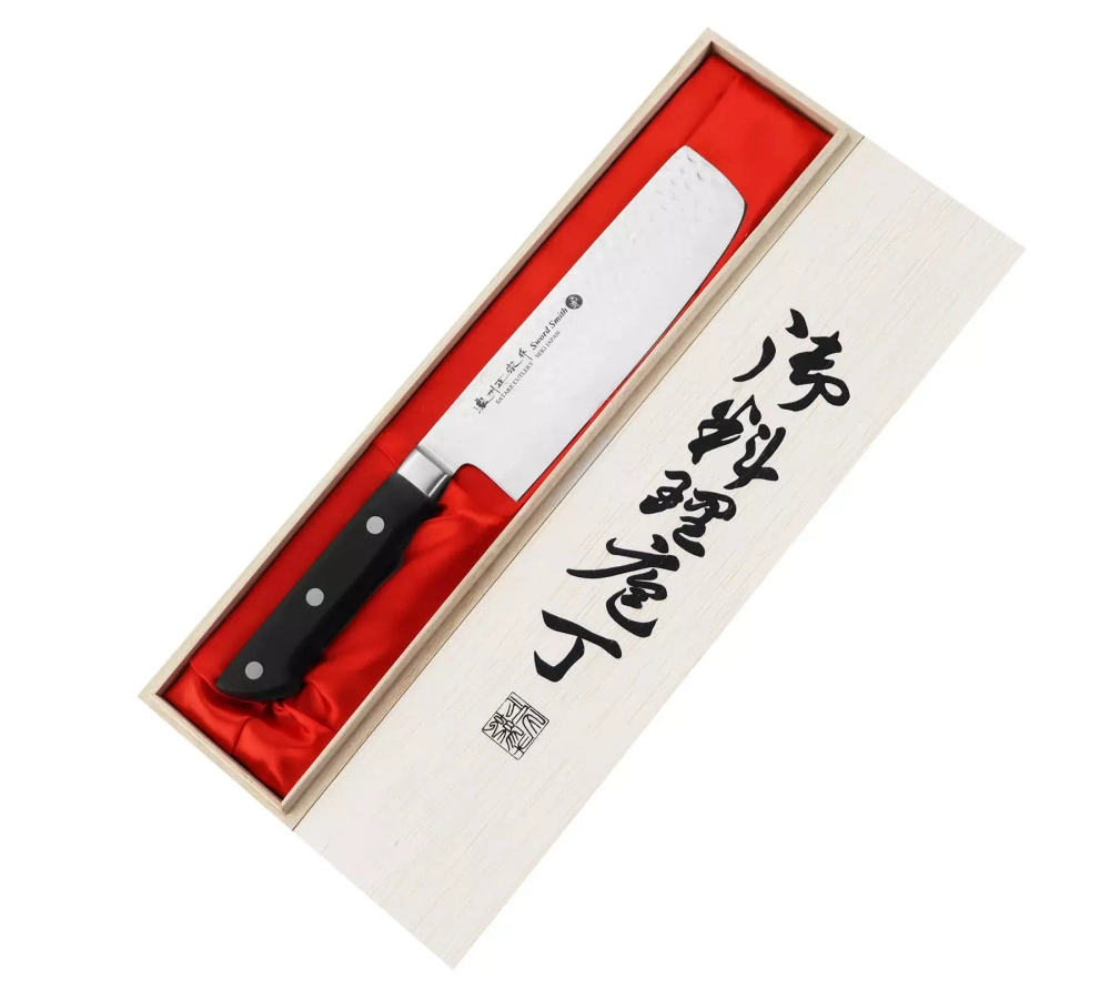 Satake - Нож Ноусю 16см Накири в деревянной коробке / артикул   807-920W  / GTIN 4956617807920