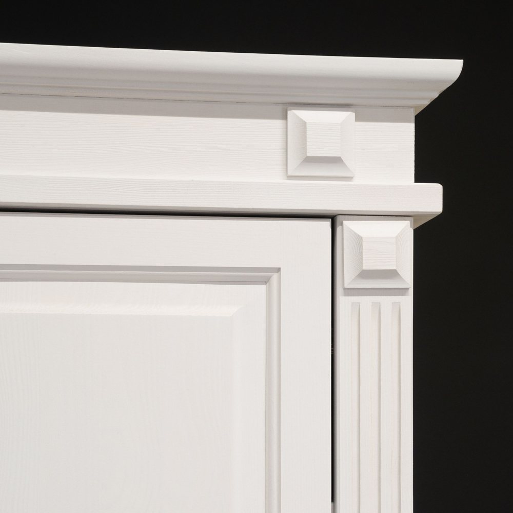 Шкаф для одежды распашной белый Харви двухдверный деревянный с ящиком, со штангой и полкой, шкаф для вещей в прихожую и спальню с филенкой в викторианском стиле из массива сосны