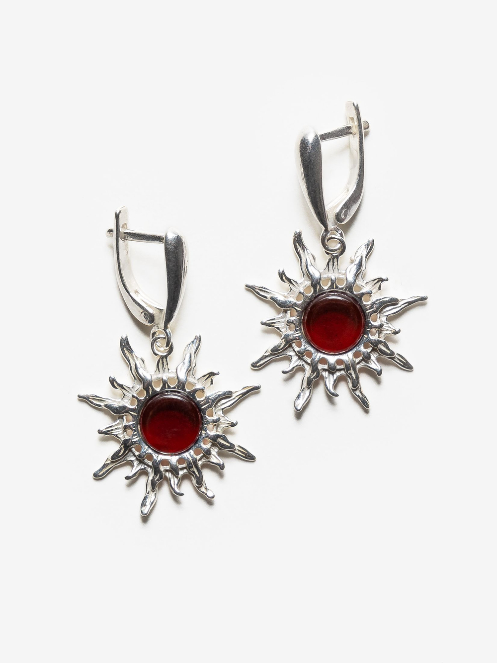 Серебряные серьги с цельным янтарем "Солнце", серебро 925 пробы