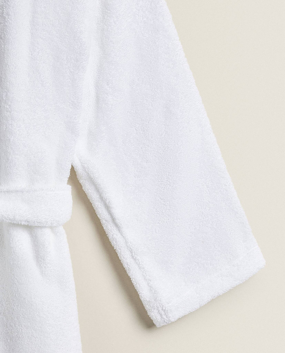 ZARA HOME ХАЛАТ ИЗ ХЛОПКА С КАПЮШОНОМ, БЕЛЫЙ