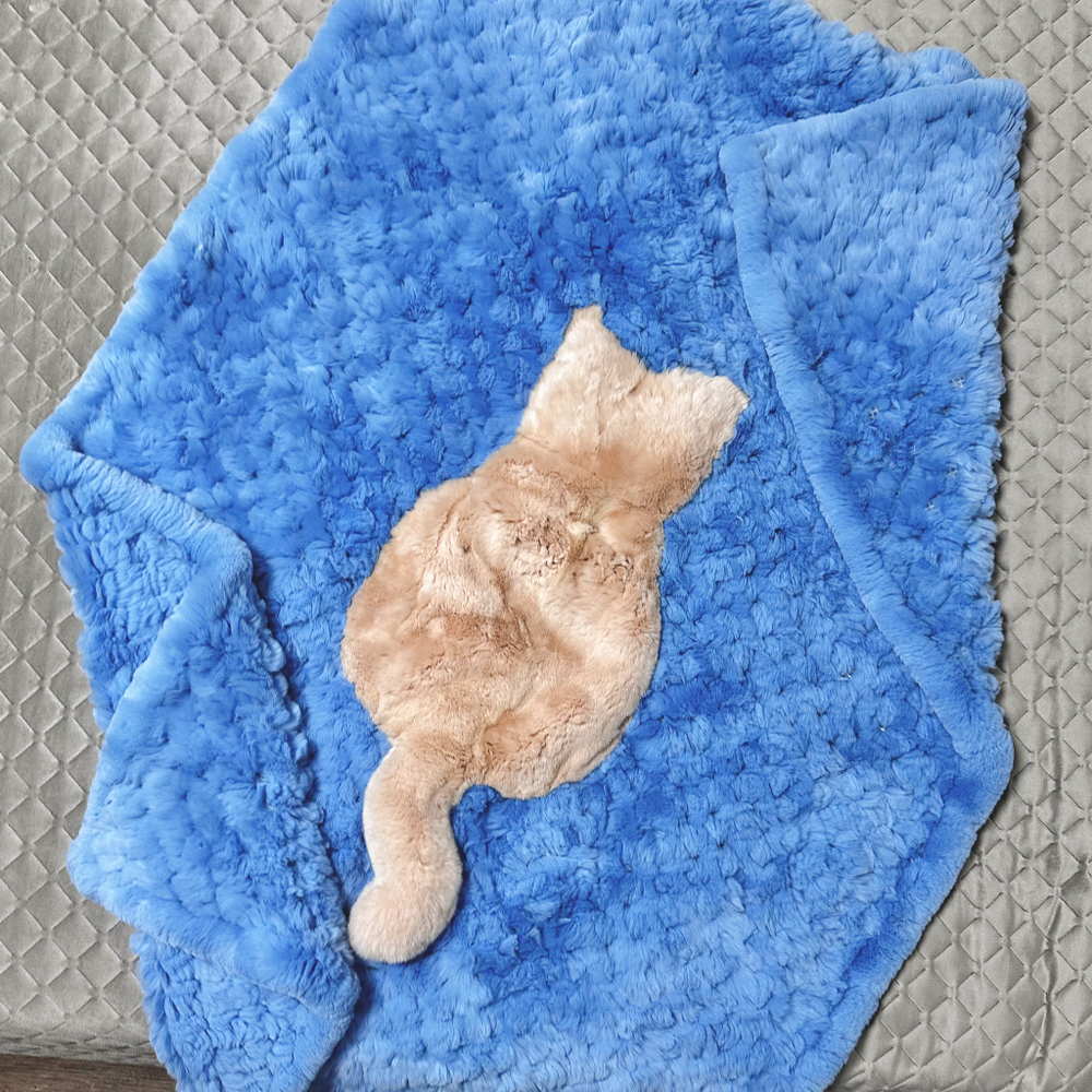 "Вязаный" детский плед из натурального меха рекс "Котик" 120х80 см (голубой)