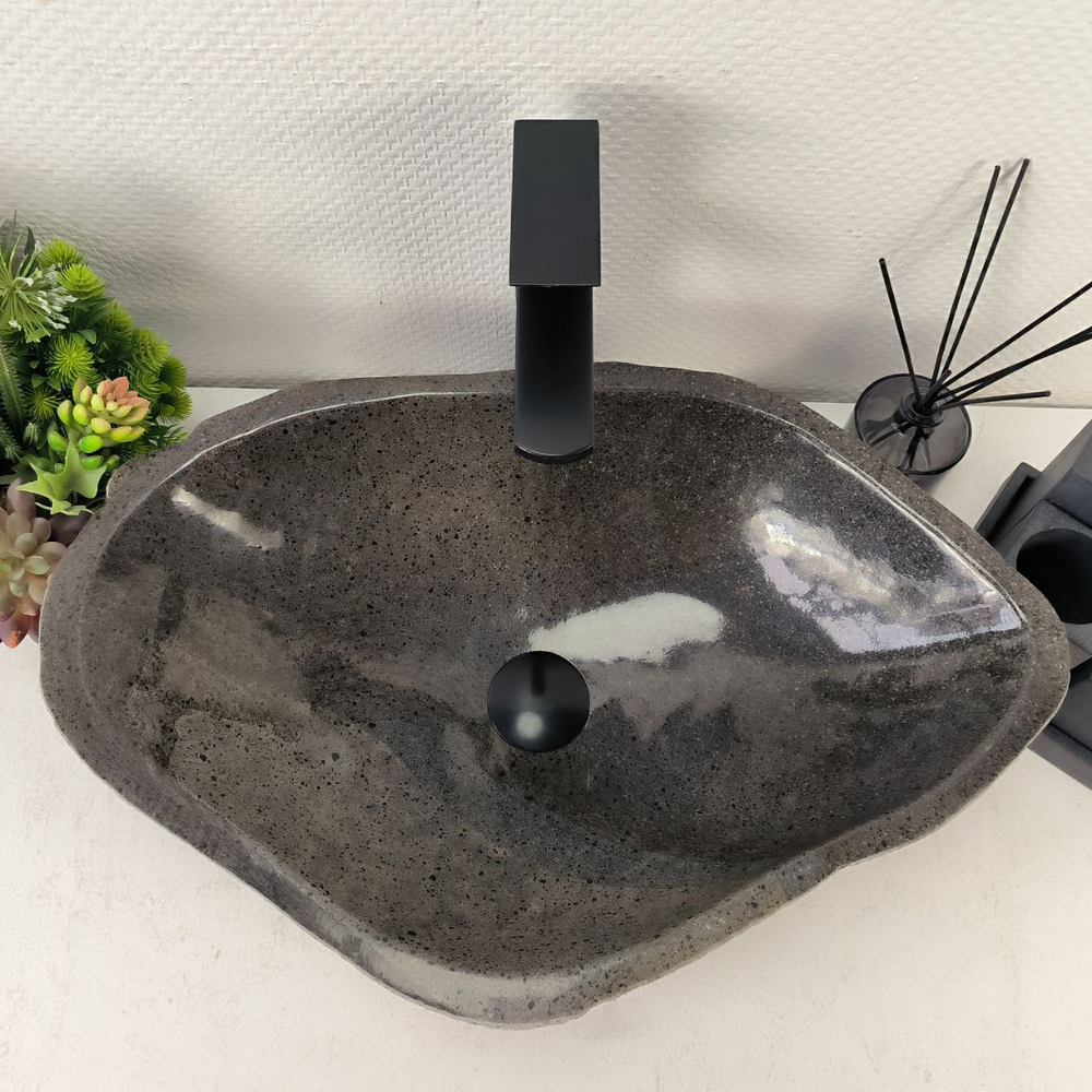 Раковина из речного камня RS-65076 56*37*15 0857