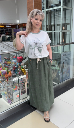 Итальянская льняная юбка с кармашками в оливковом цвете