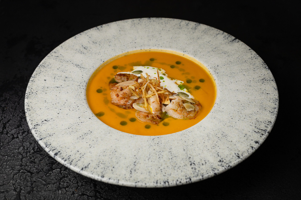 Крем-суп из тыквы и батата с креветками