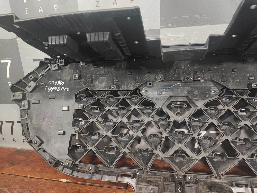 Решетка радиатора Chery Tiggo 8 Pro 21-нв Б/У Оригинал 602001506AA