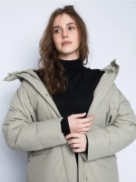 Куртка зимняя удлиненная с капюшоном