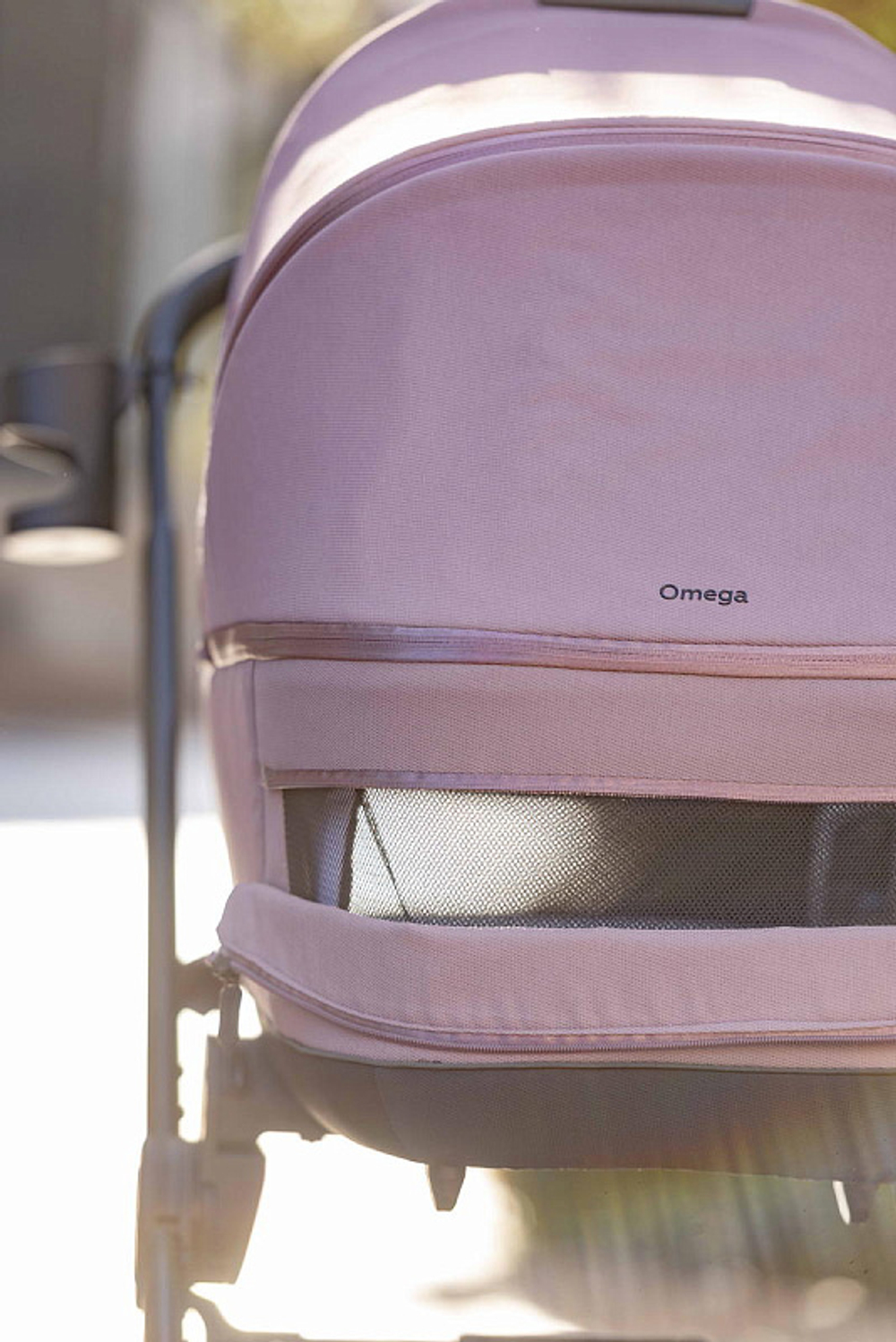 Коляска 2 в 1 Carrello Omega Plus CRL-6540 Galaxy Pink