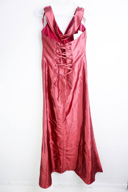 Платье для вечернего образа, визуально на 44 размер, новое