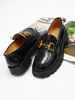 Лоферы женские демисезонные